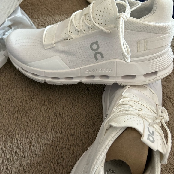 On Running Shoes - NEW ON Cloud Women's Sneakers in White